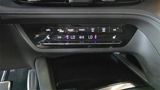 Used 2023 Buick Envision Preferred w/ Sport Touring Package image 23