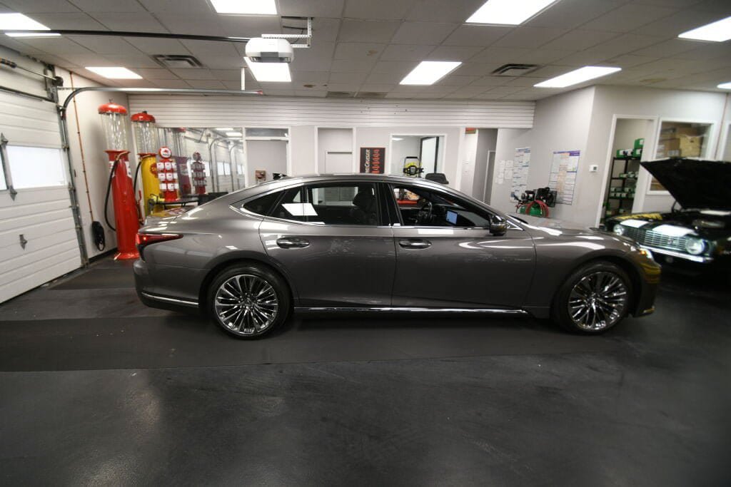 Used 2023 Lexus LS 500 AWD image 9