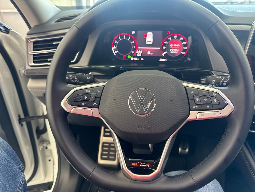 Certified 2025 Volkswagen Atlas Peak Edition SE AWD/4WD image 33