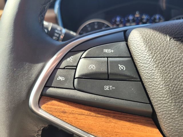 Used 2017 Cadillac XT5 Platinum w/ Driver Assist Package image 28