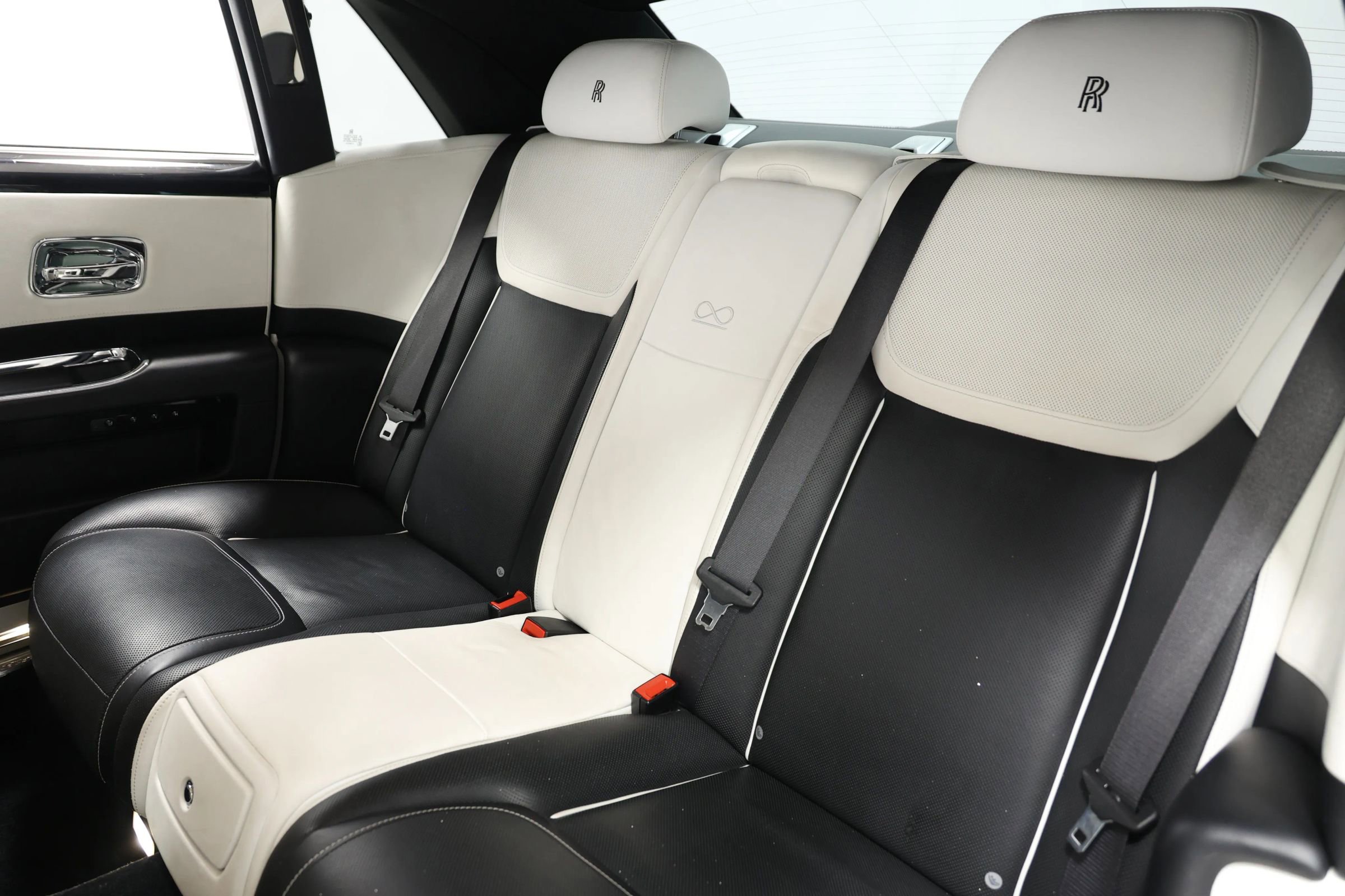 Used 2017 Rolls-Royce Ghost Series II Sedan 4D image 62