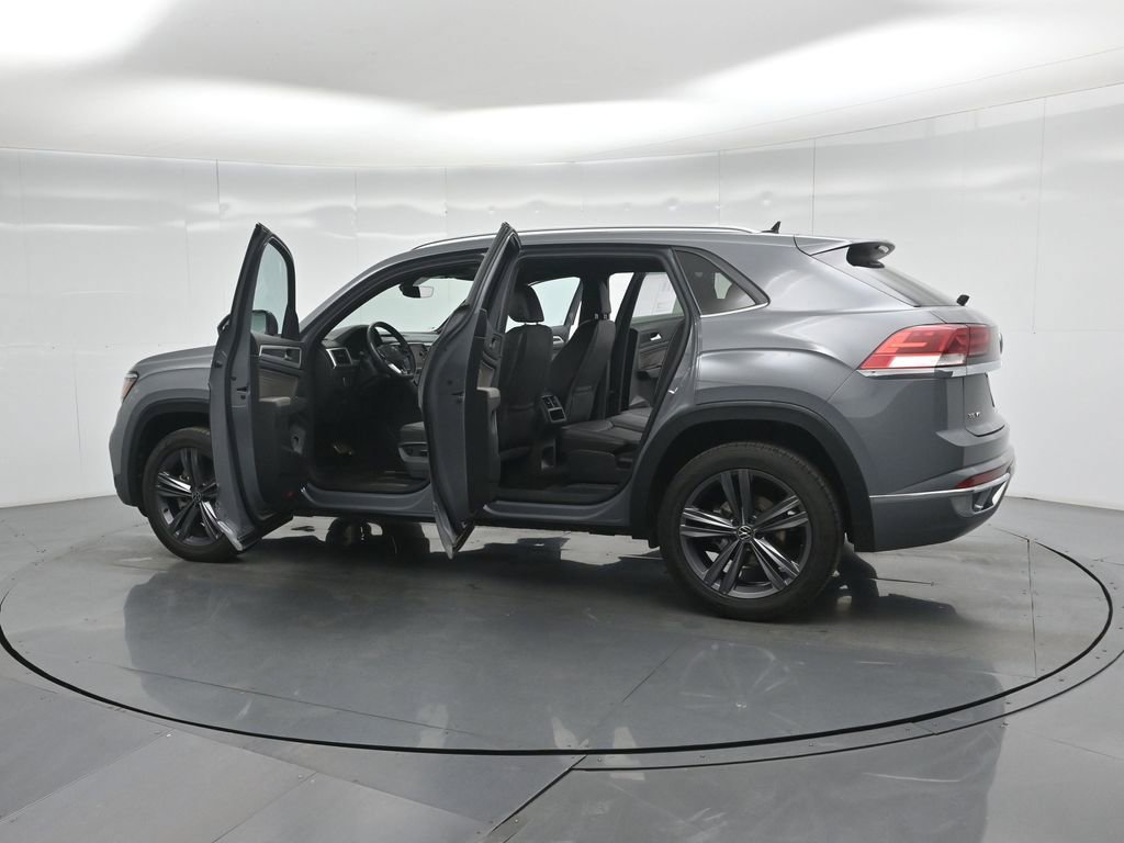 Used 2021 Volkswagen Atlas Cross Sport SE image 33