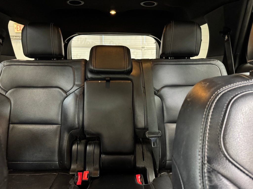 Used 2018 Ford Explorer Limited w/ Equipment Group 301A FWD image 14