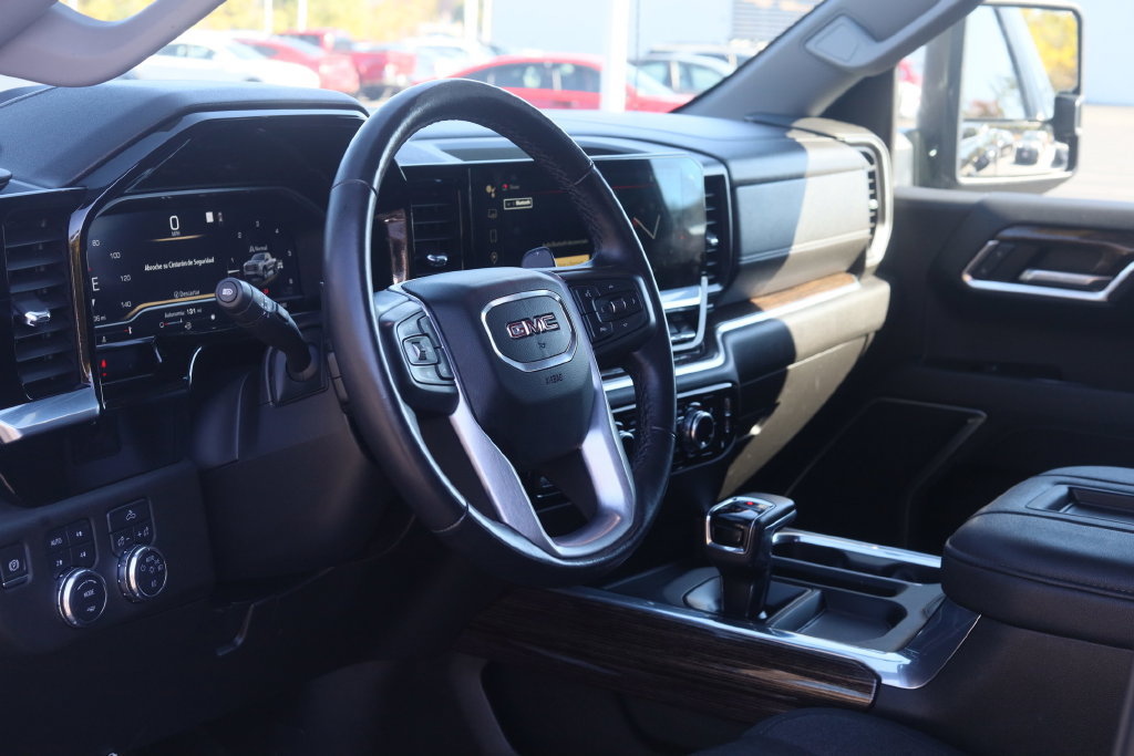 Used 2022 GMC Sierra 1500 Elevation w/ X31 Off-Road Package AWD/4WD image 7