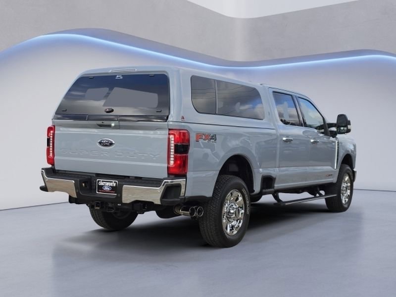 Used 2024 Ford F250 Lariat w/ Lariat Ultimate Package image 3