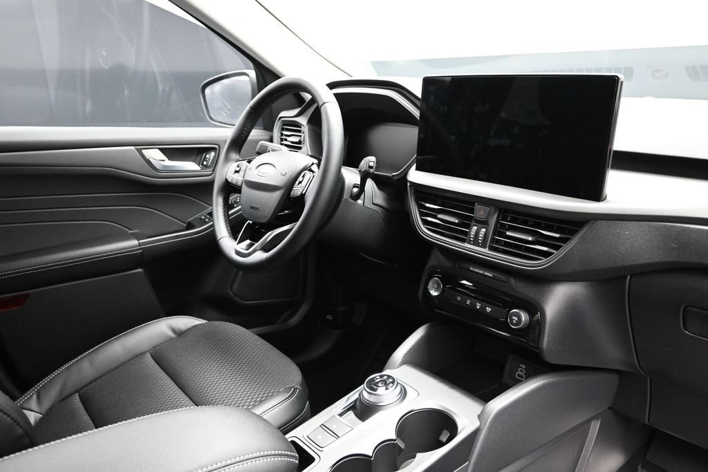 New 2026 Ford Escape SE FWD image 12