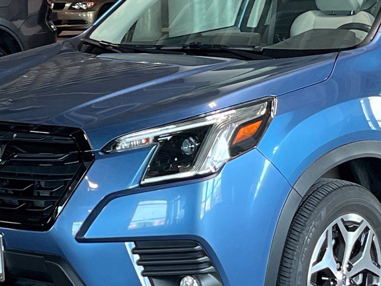 Used 2023 Subaru Forester Premium AWD/4WD image 5