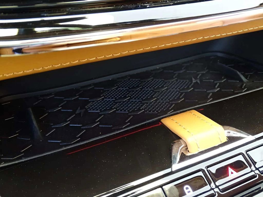 Used 2026 Aston Martin DBX S image 34