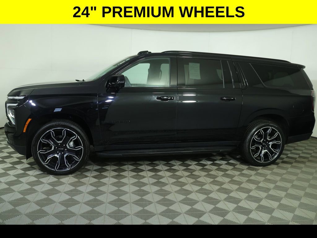 Used 2025 Chevrolet Suburban RST w/ RST Capability Package AWD/4WD image 8
