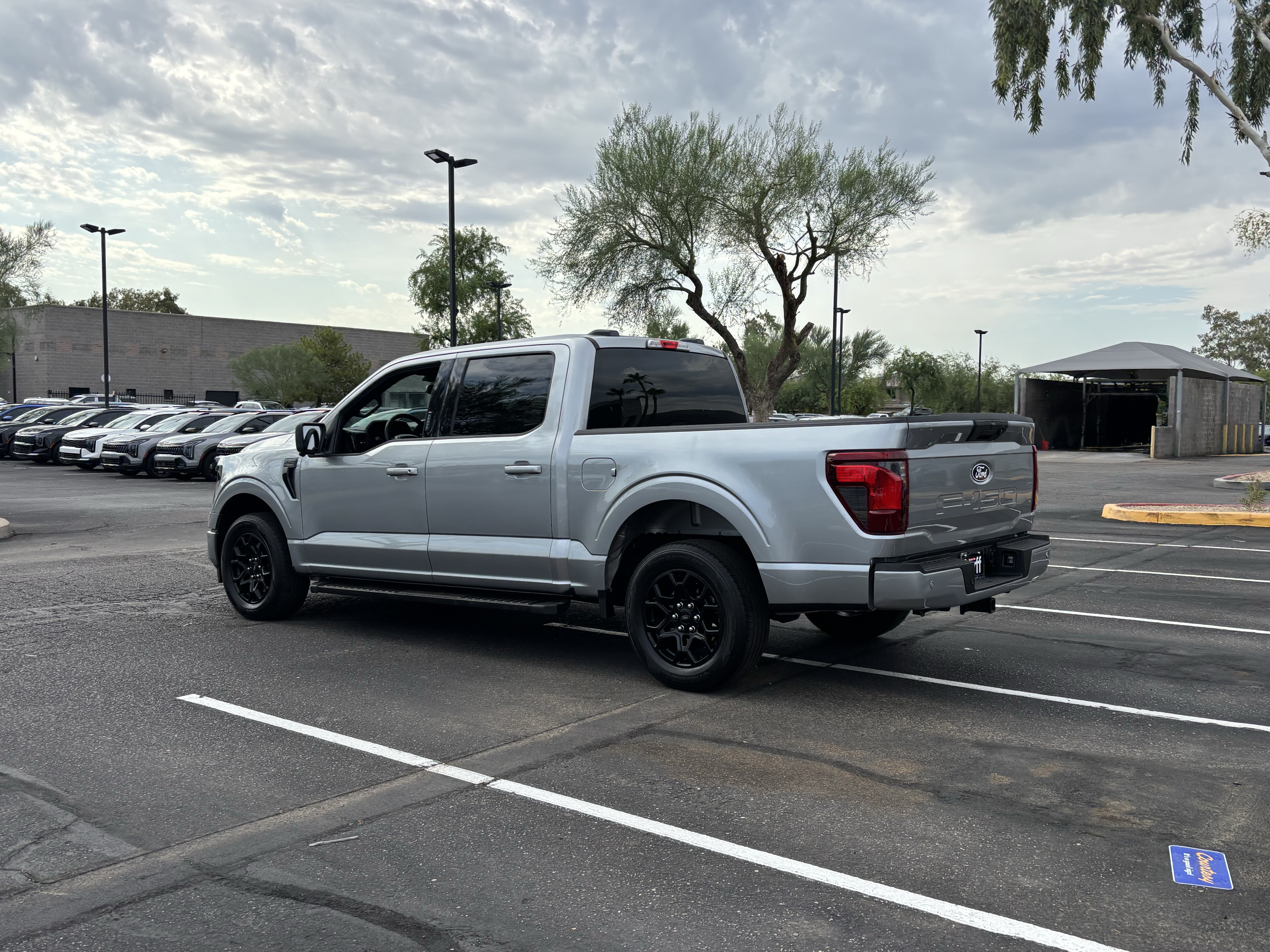 Used 2024 Ford F150 XLT w/ XLT Black Appearance Package RWD image 4