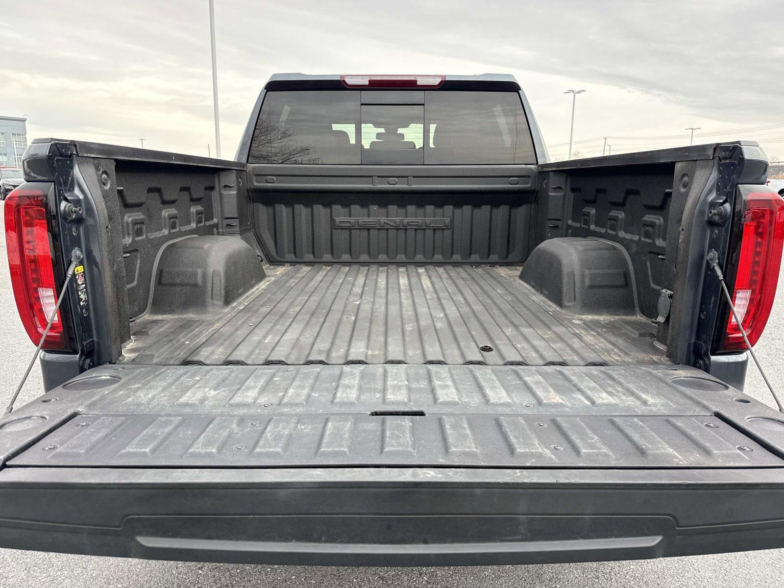 Used 2022 GMC Sierra 1500 Denali w/ Driver Alert Package II image 21