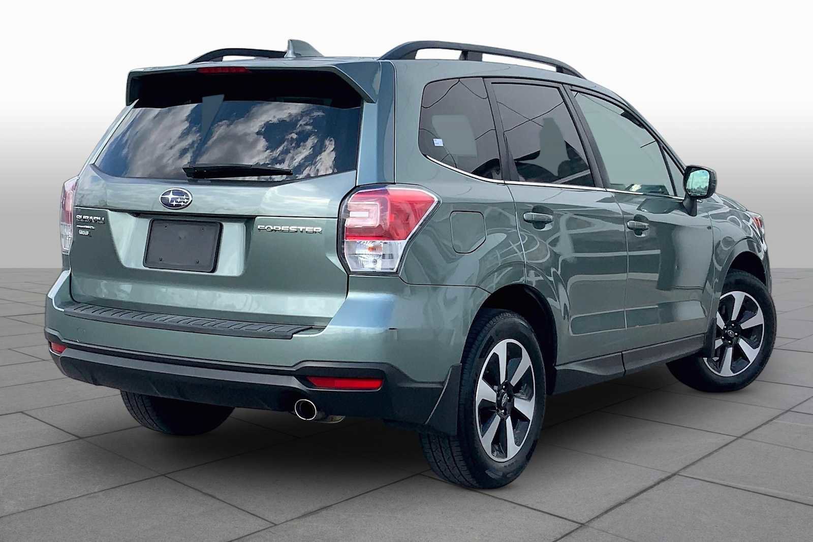 Used 2018 Subaru Forester 2.5i Limited AWD/4WD image 13