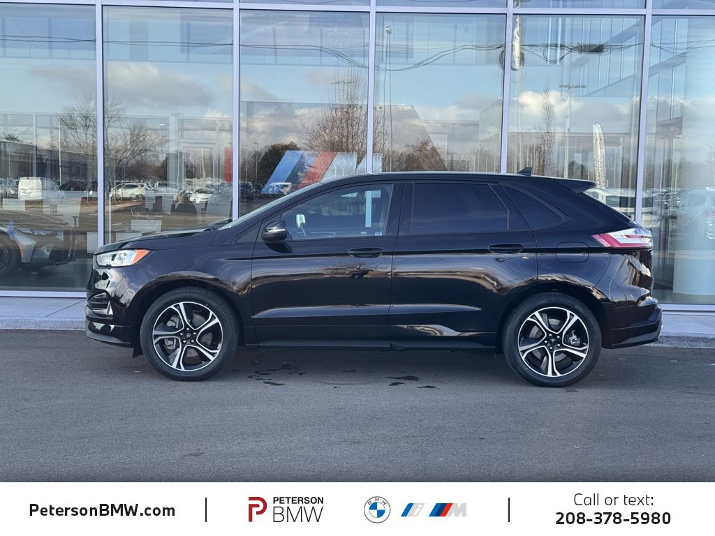 Used 2023 Ford Edge ST image 3