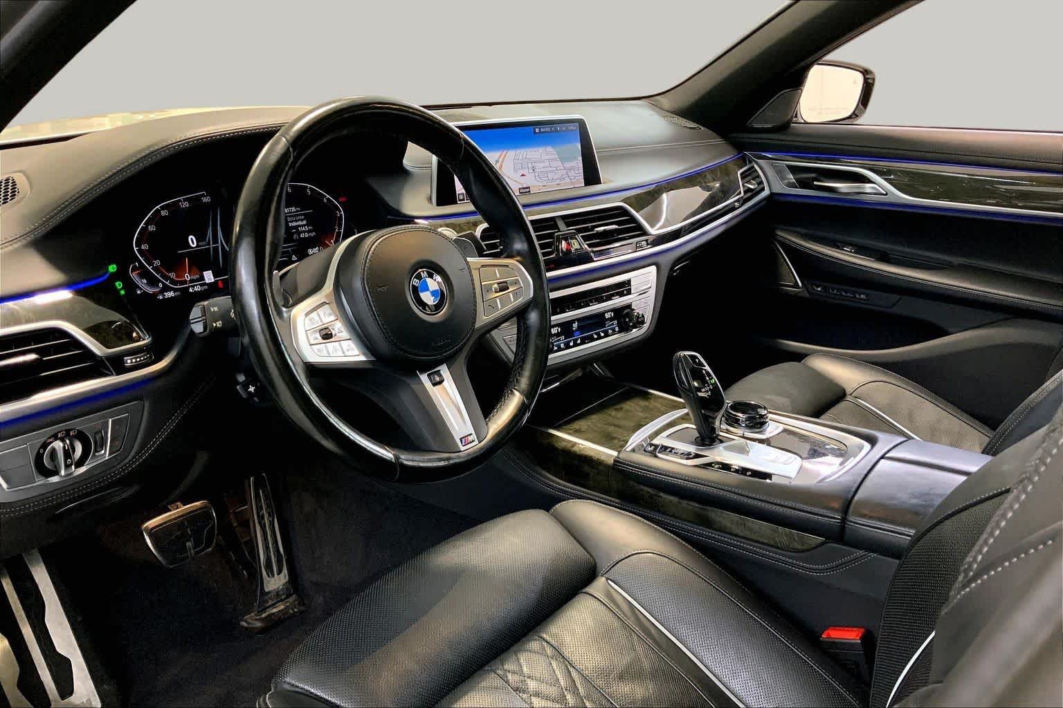 Used 2022 BMW 750i xDrive w/ Luxury Rear Seating Package AWD/4WD image 17