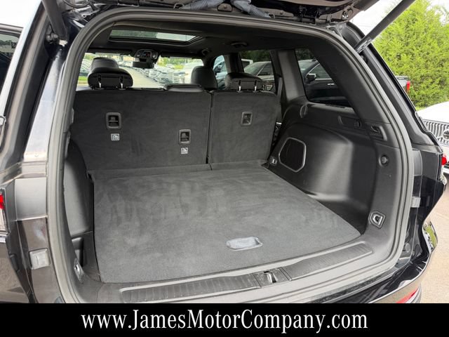 Used 2025 Jeep Grand Cherokee Limited w/ Luxury Tech Group II AWD/4WD image 18
