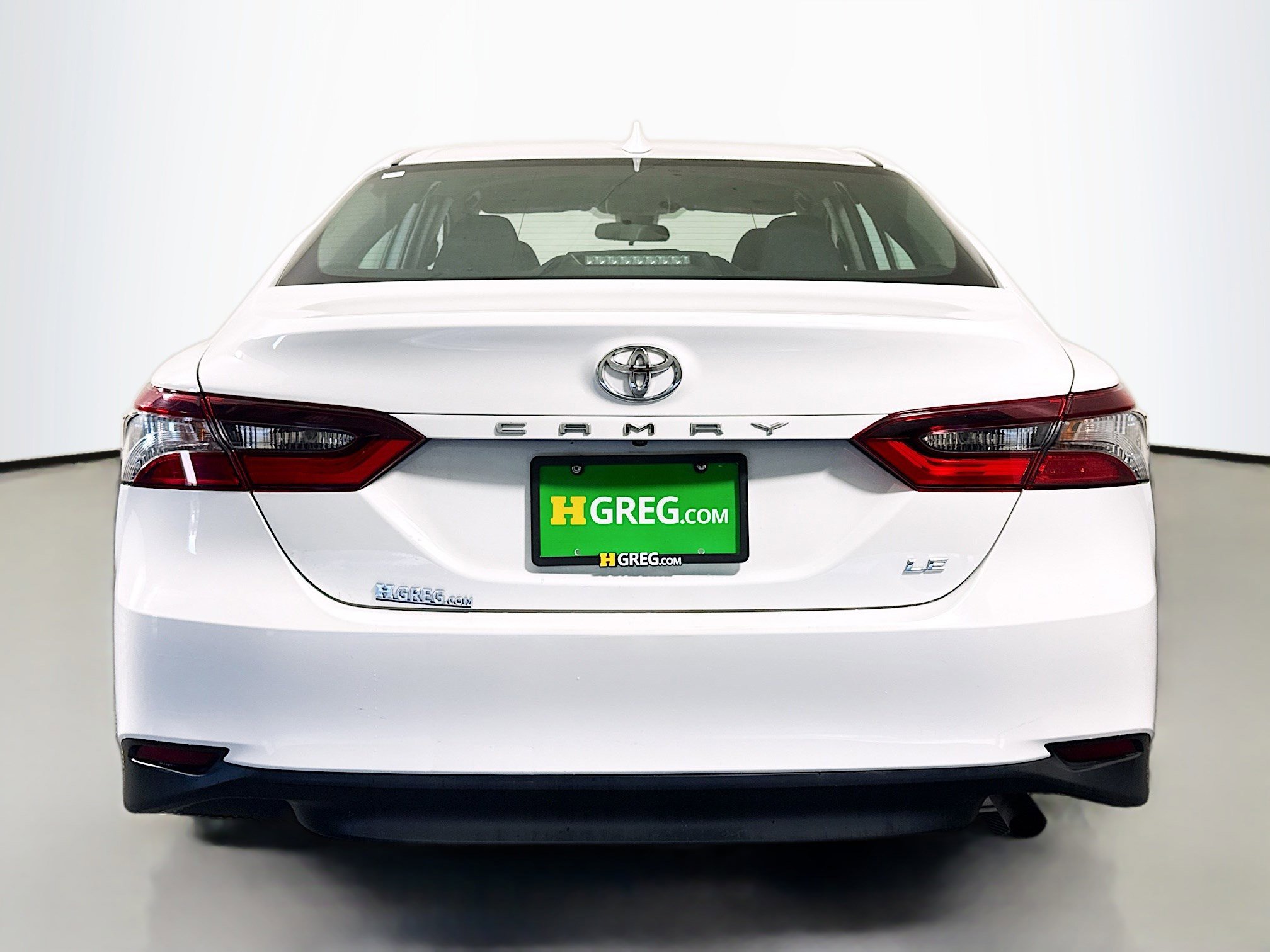 Used 2022 Toyota Camry LE image 8