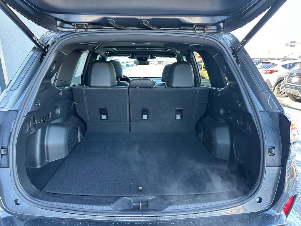 Certified 2025 Subaru Forester Limited image 30
