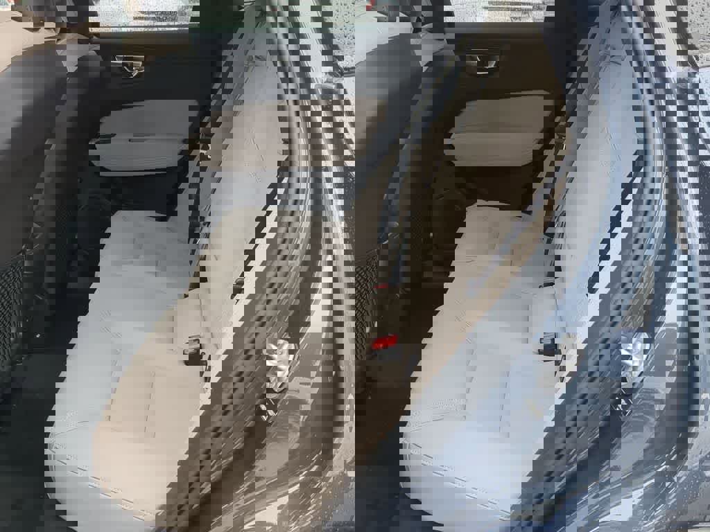 New 2026 Volvo XC60 B5 Plus w/ Protection Package Premier image 18