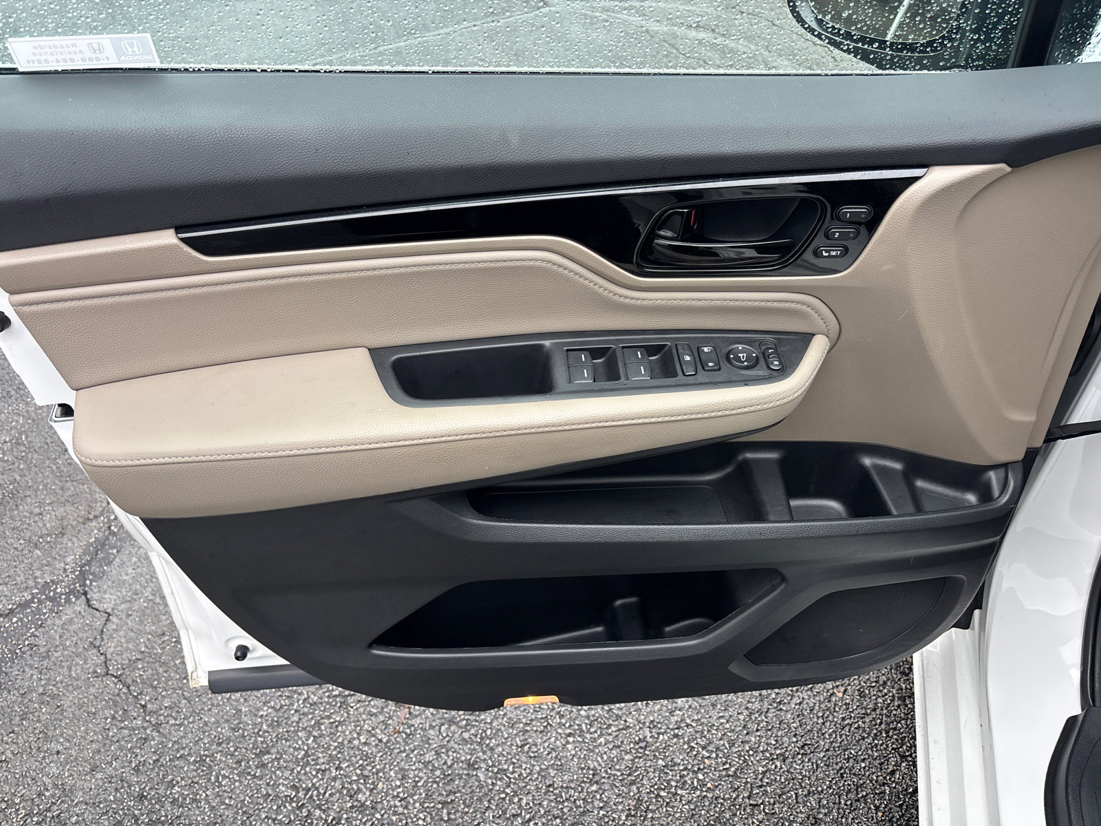 Used 2023 Honda Odyssey Touring image 11