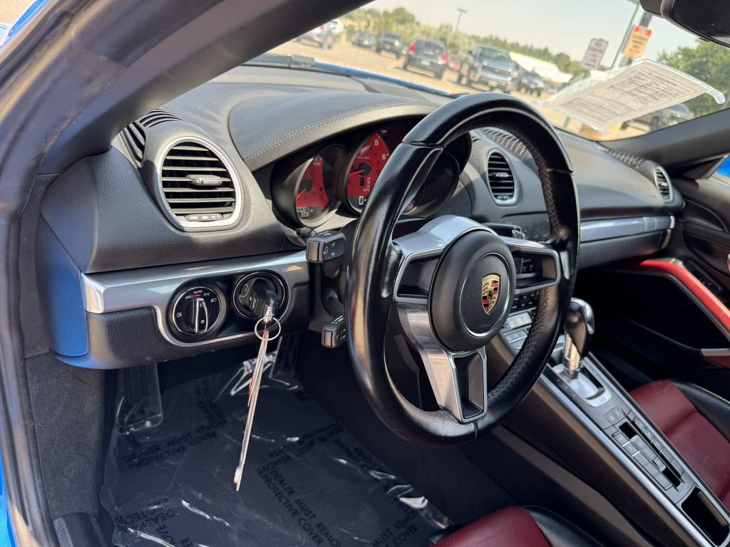 Used 2023 Porsche 718 Boxster S RWD image 23
