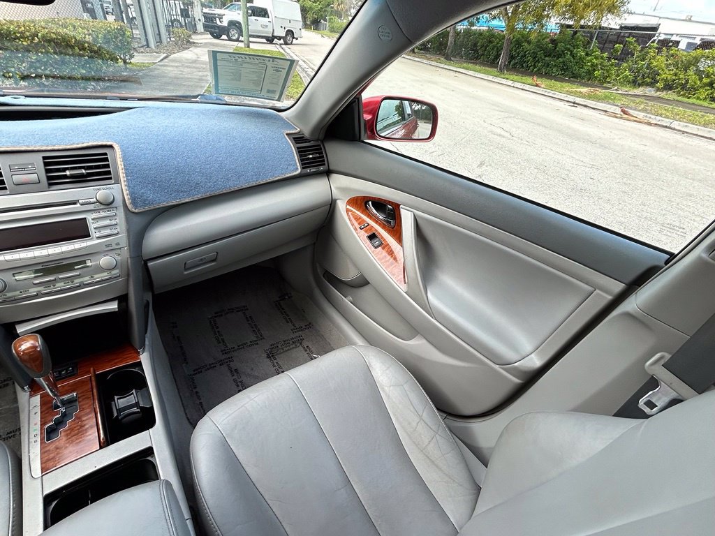 Used 2010 Toyota Camry Hybrid FWD image 11
