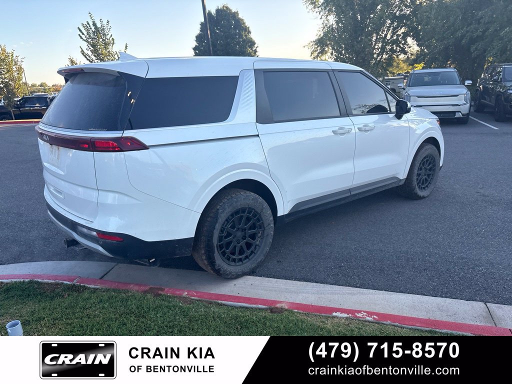 Certified 2024 Kia Carnival LX FWD image 7