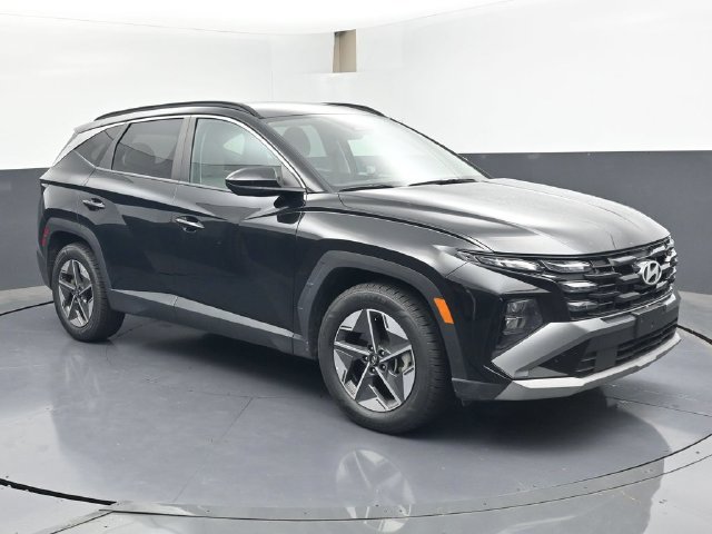 Used 2025 Hyundai Tucson SEL FWD image 2
