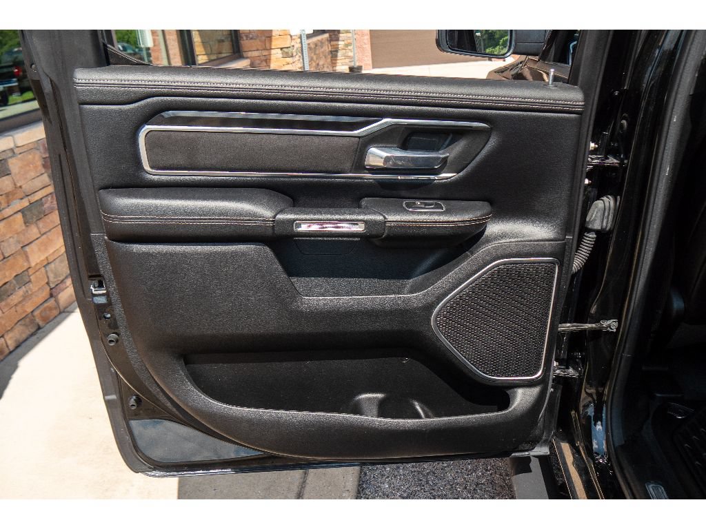 Used 2021 RAM 1500 Laramie w/ Sport Appearance Package AWD/4WD image 18