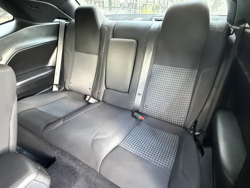 Used 2020 Dodge Challenger SXT RWD image 15