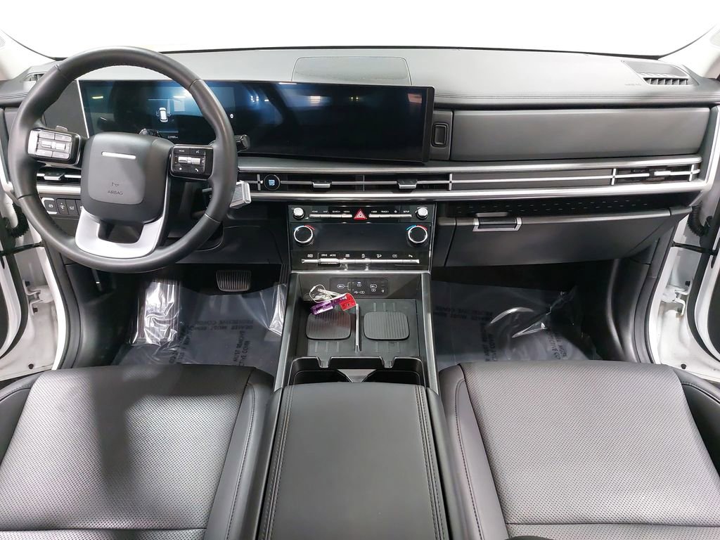 Certified 2025 Hyundai Santa Fe SEL image 9