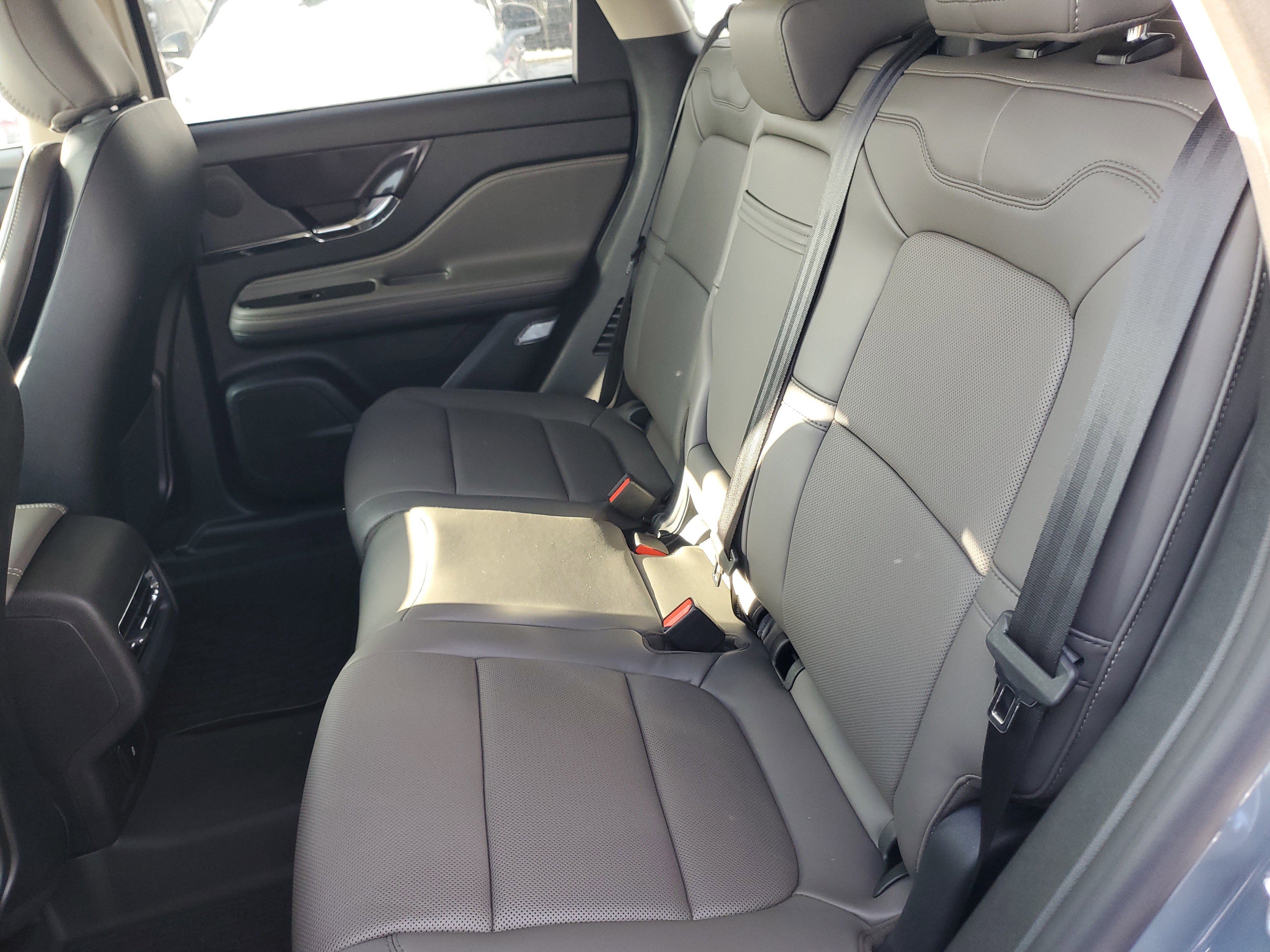 New 2025 Lincoln Corsair Grand Touring w/ Rear Removable Package Tray image 27