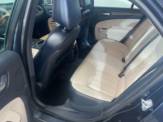 Used 2017 Chrysler 300 C Platinum w/ Safetytec Plus Group image 12