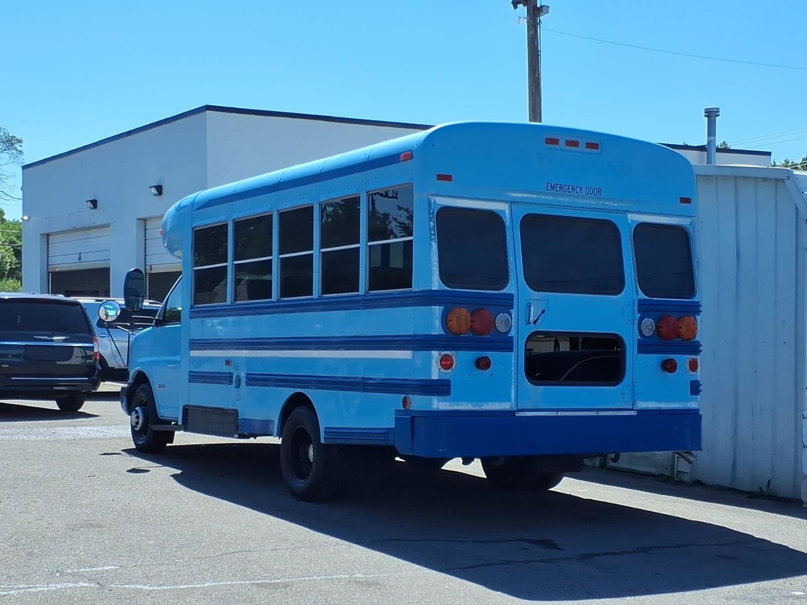 Used 2005 Chevrolet Express 3500 w/ School Bus Package RWD image 3