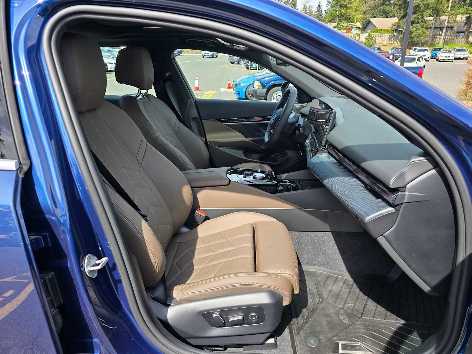 Used 2026 BMW i5 eDrive40 AWD/4WD image 11