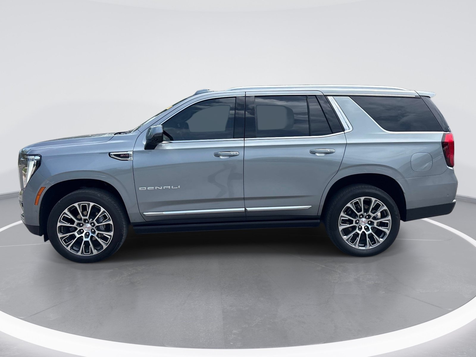 Used 2025 GMC Yukon Denali w/ Denali Reserve Package AWD/4WD image 5