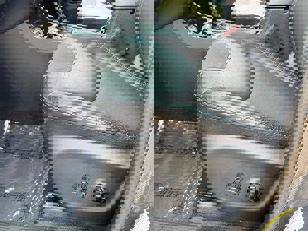 Used 2018 Jeep Cherokee Latitude Plus image 24