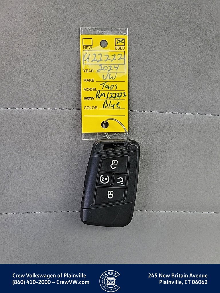 Certified 2024 Volkswagen Taos SE AWD/4WD image 36