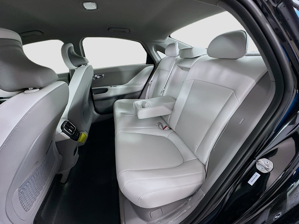 New 2025 Hyundai Ioniq 6 SEL image 17
