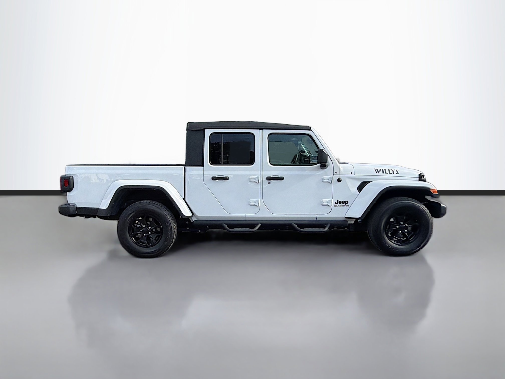 Used 2022 Jeep Gladiator Sport image 2