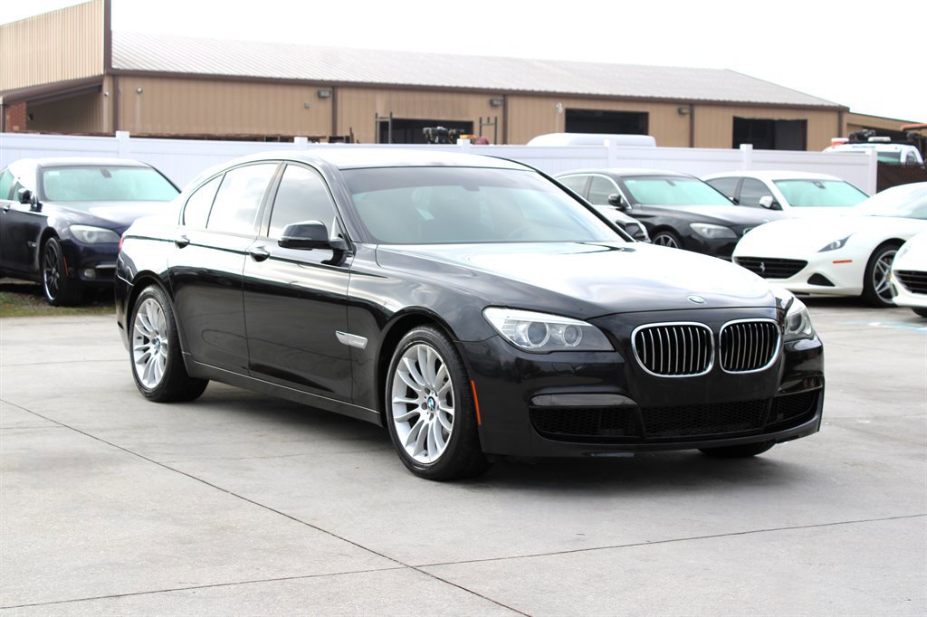 Used 2013 BMW 750i RWD image 9