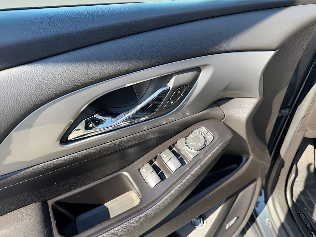 Used 2018 Chevrolet Traverse LT AWD/4WD image 21