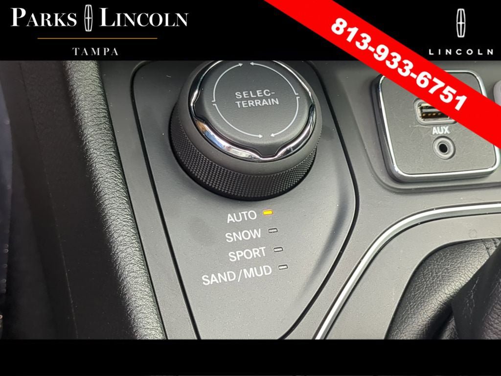 Used 2022 Jeep Cherokee Latitude Lux w/ Sun & Sound Group AWD/4WD image 25