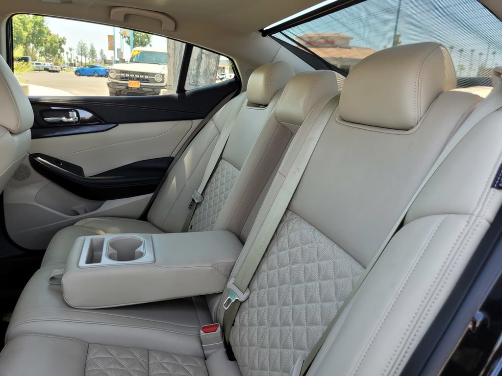 Used 2022 Nissan Maxima Platinum w/ Sport Mat Group FWD image 15