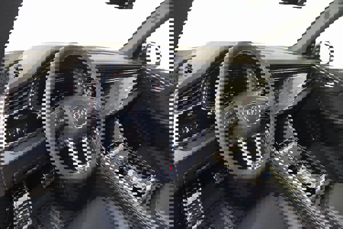 Used 2024 Audi SQ8 Premium Plus image 33