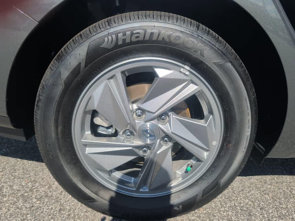 New 2026 Hyundai Elantra SE FWD image 26