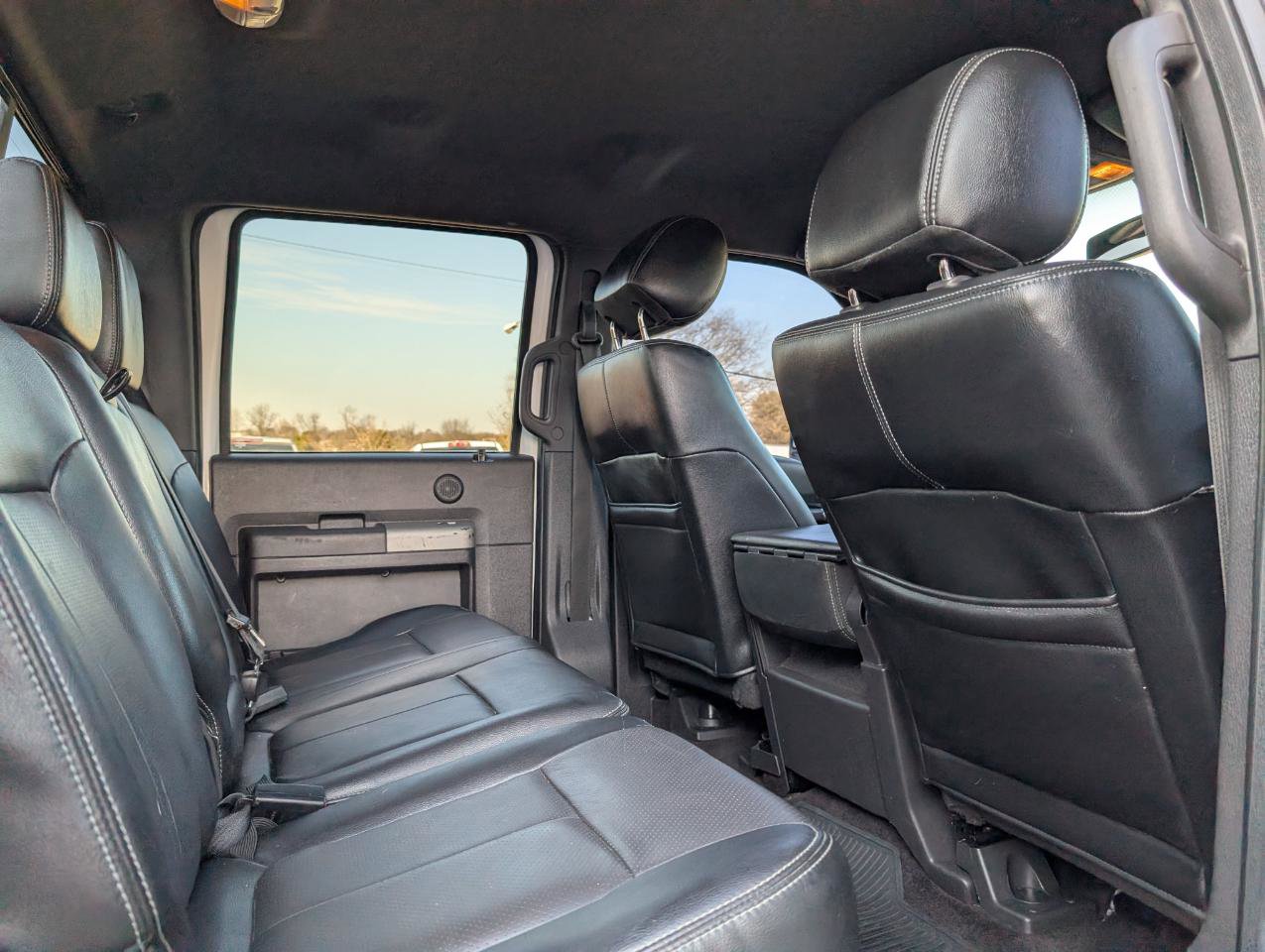 Used 2016 Ford F250 Lariat w/ Lariat Interior Package image 16