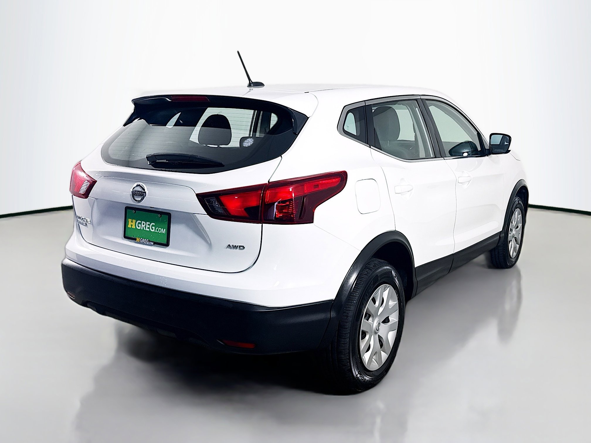 Used 2019 Nissan Rogue Sport S image 10