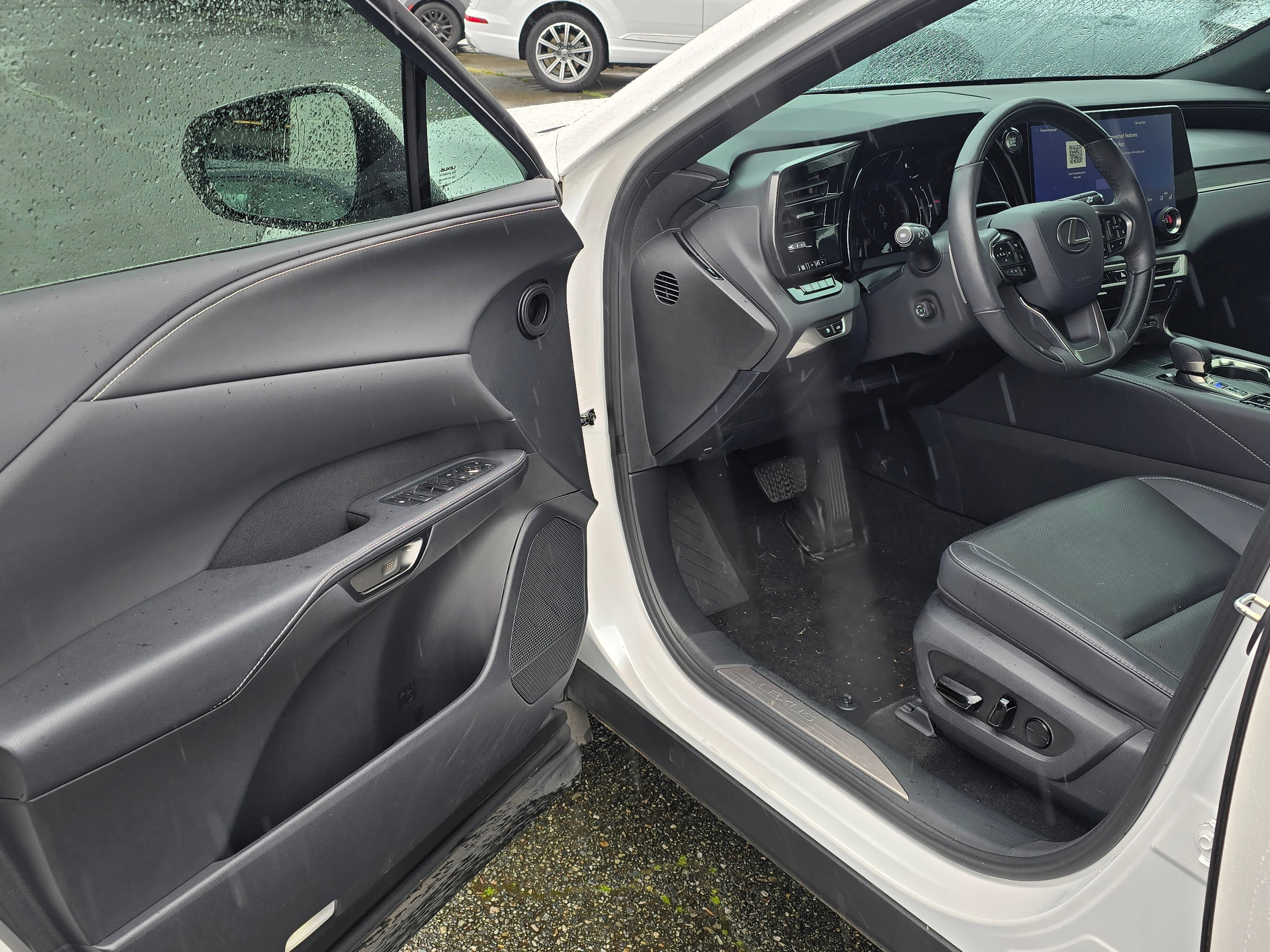 Used 2023 Lexus RX 350 Premium w/ Cold Area Package AWD/4WD image 20