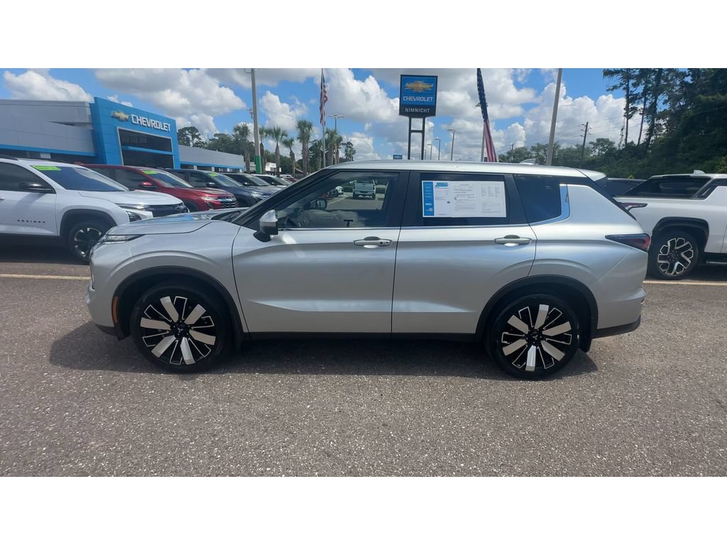 Used 2025 Mitsubishi Outlander SE FWD image 5