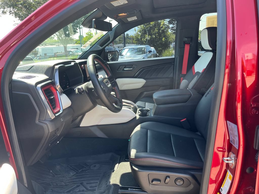 Used 2023 GMC Canyon AT4X w/ Edition 1 AWD/4WD image 9